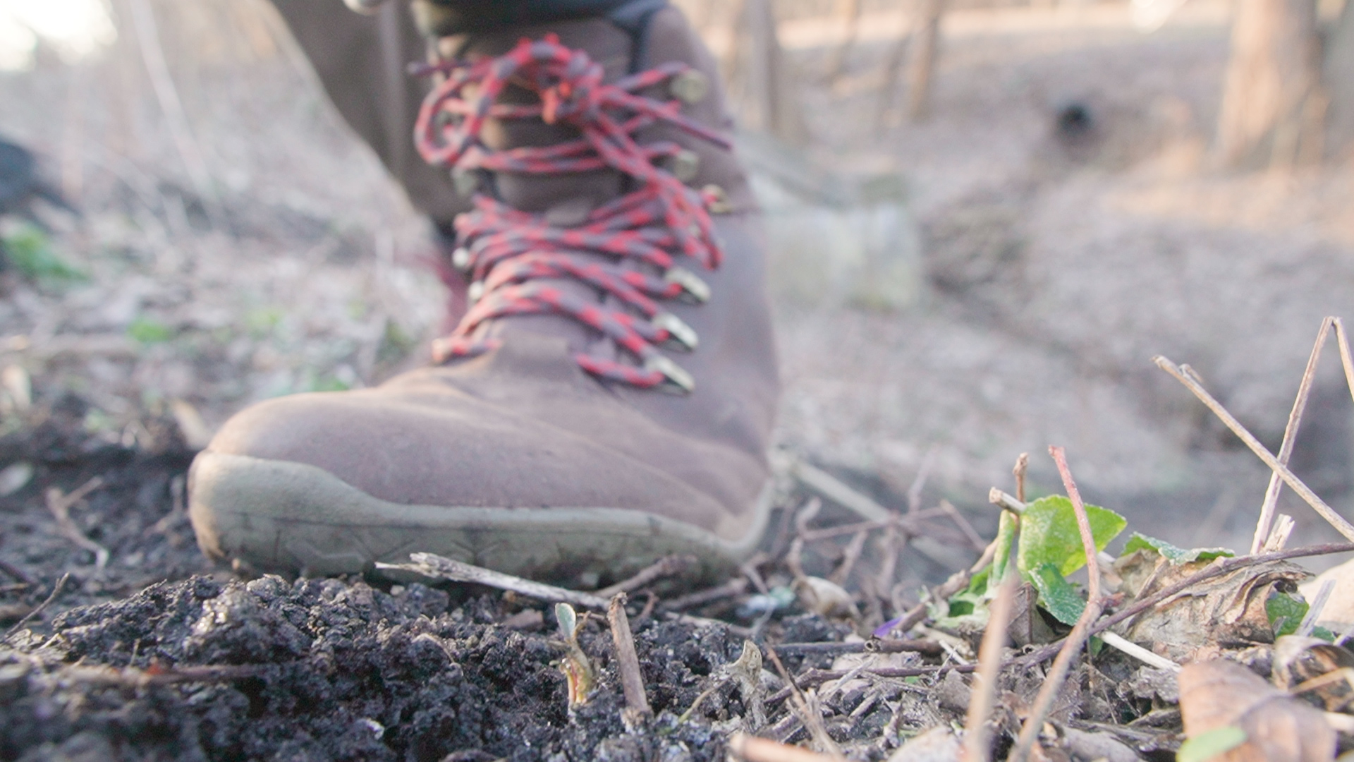 Vivobarefoot Tracker Fg Front Hiking Up Hill