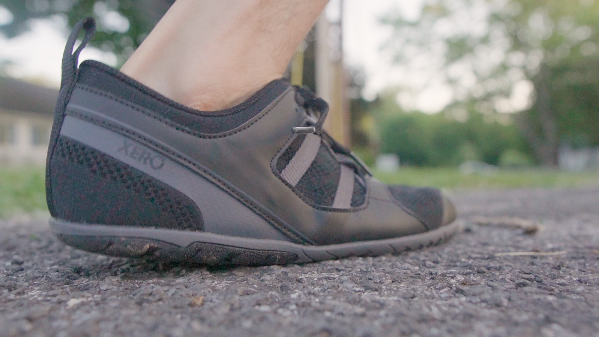 Xero Zelen Review Run Closeup Road