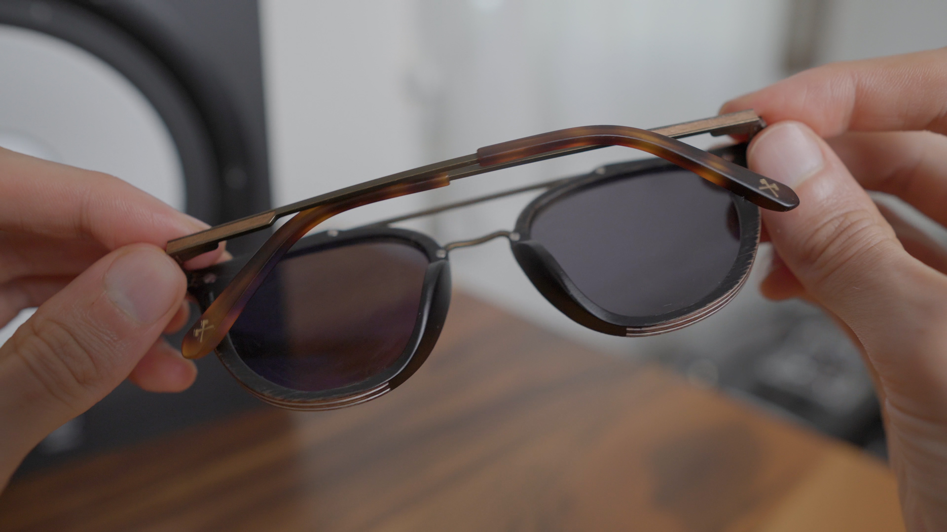 Shwood Kinsrow Lifestyle Sunglasses Review Walnut Wood Metal Vintage Design Sustainable Back Frames Earpieces Desk