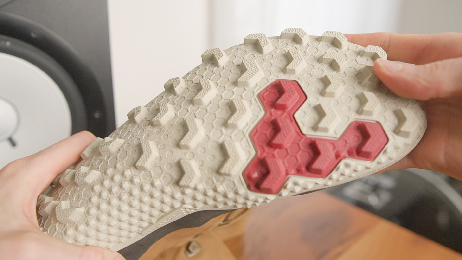 Vivobarefoot Tracker Winter Sg Tread Fron Desk