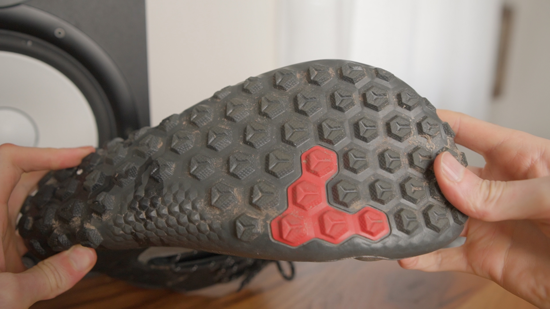 Vivobarefoot Tracker Decon Jjf Tread Desk